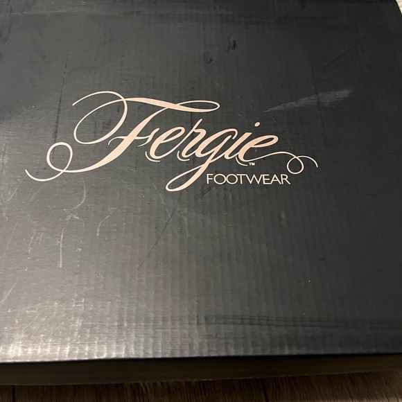 Fergie Vice Sand Heels - Picture 3 of 8